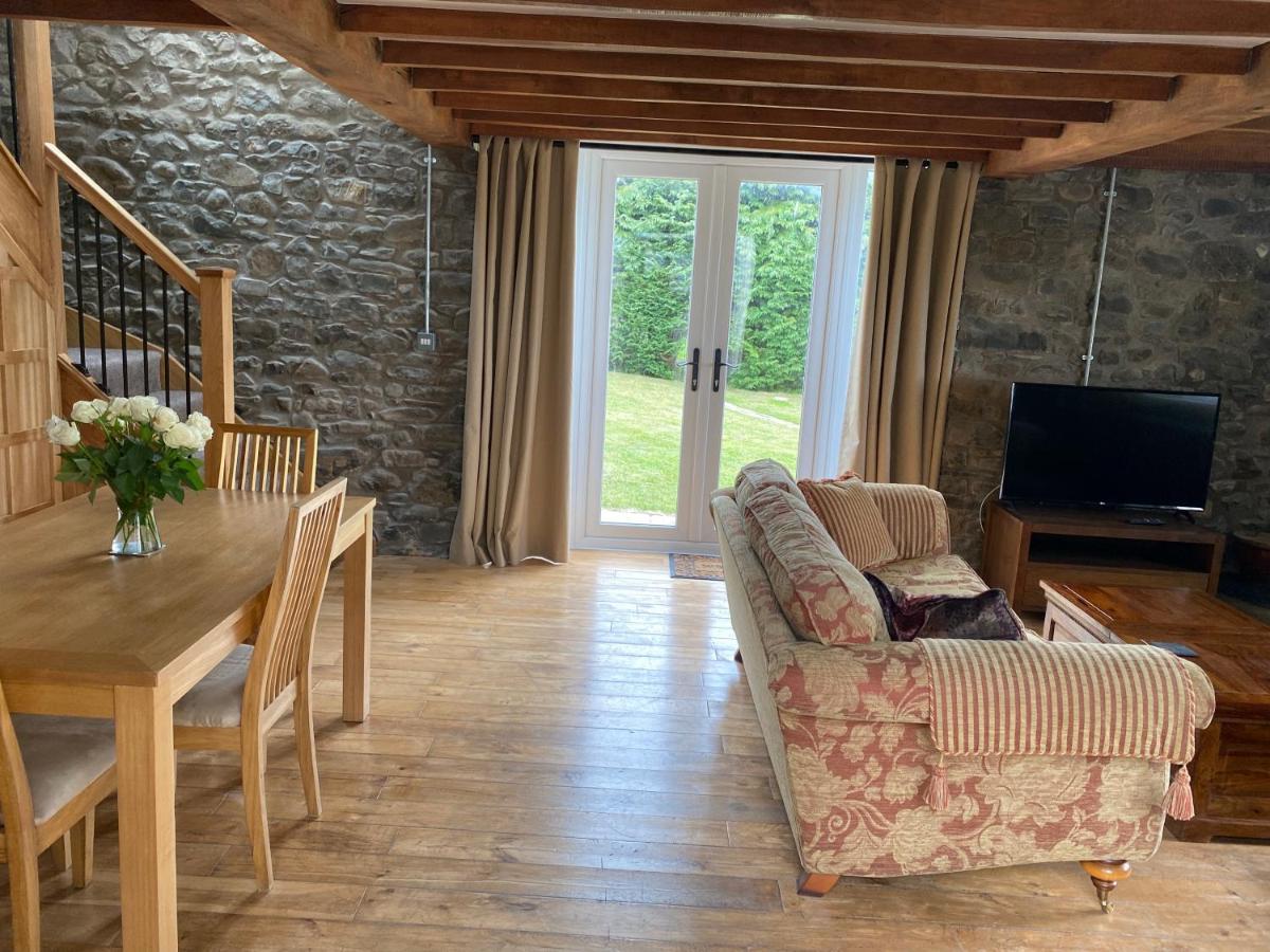 Llanwrda Pippin Lodge מראה חיצוני תמונה